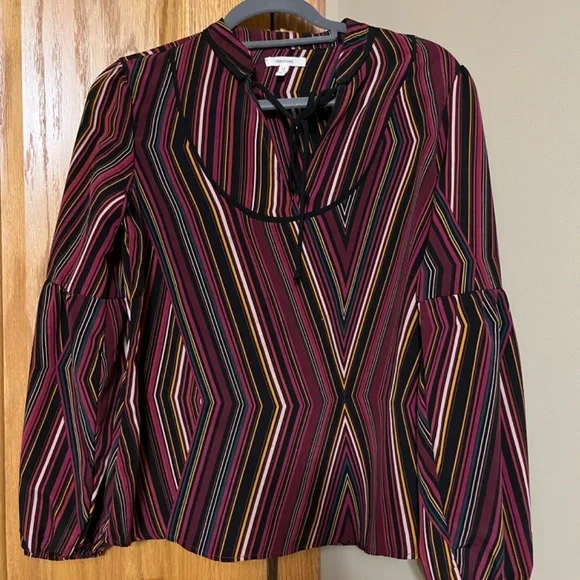 Top - Picture 3 of 3